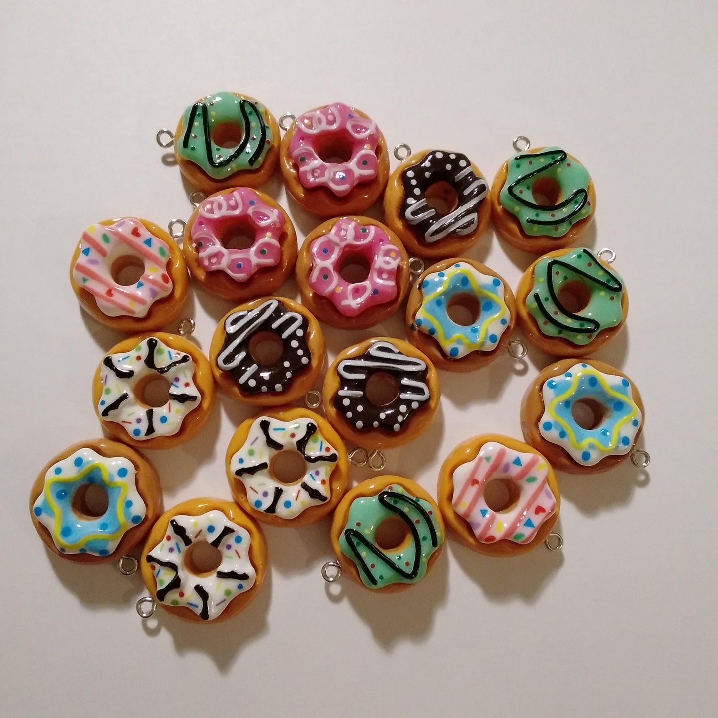 5 Donut charm set